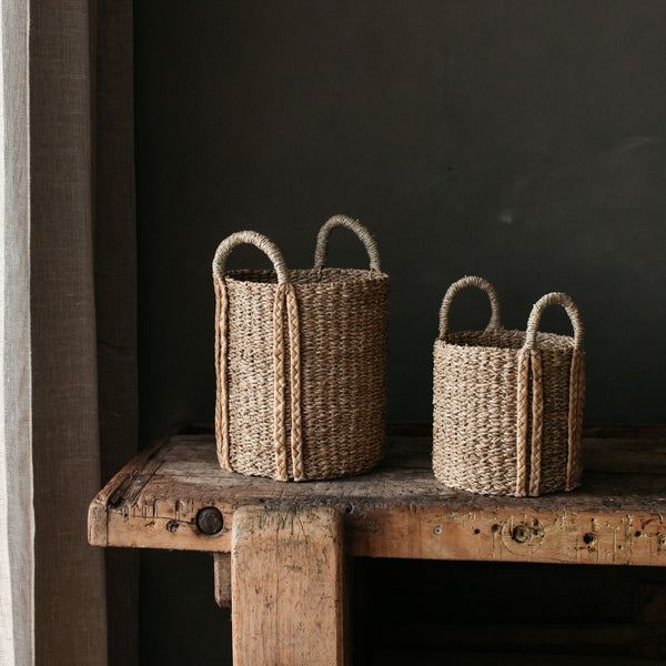 <strong>Set of Two Small Seagrass Baskets with Plaited Handles </strong><br>