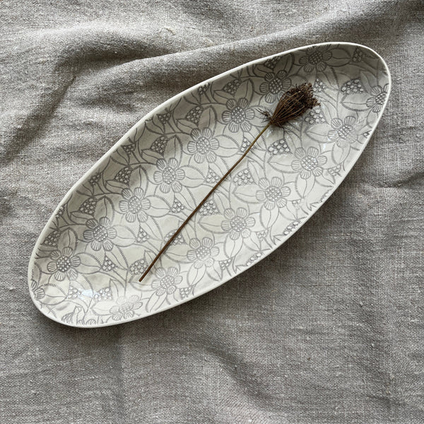 Wonki Ware Bamboo Platter - Medium - Warm Grey Patterned Lace