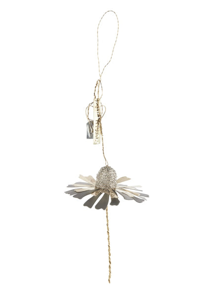 Walther&co white beads flower
