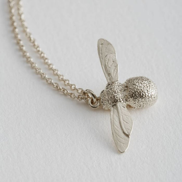Alex monroe hotsell baby bee necklace