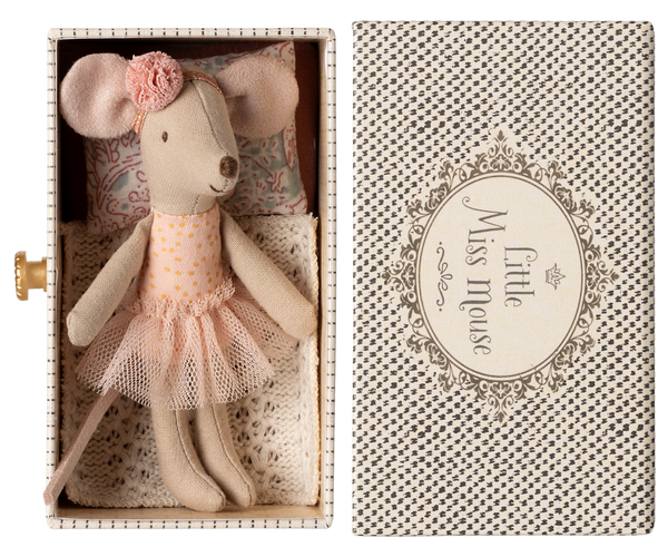 Maileg Dance Mouse in Daybed