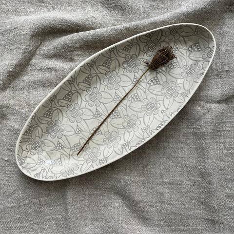Wonki Ware Bamboo Platter - Medium - Warm Grey Patterned Lace