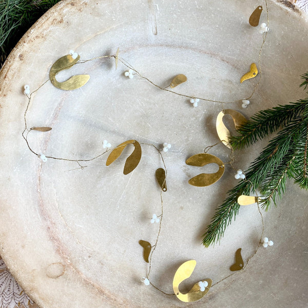 Brass Mistletoe Garland
