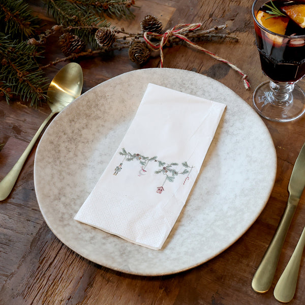 Christmas Garland Paper Napkins - 16 in Pack