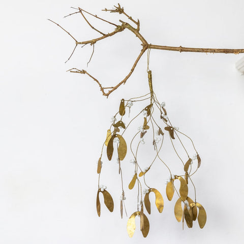 Brass Mistletoe and White Berry Bunch