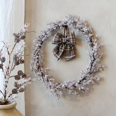 Frosty Winter Wreath - 45cm