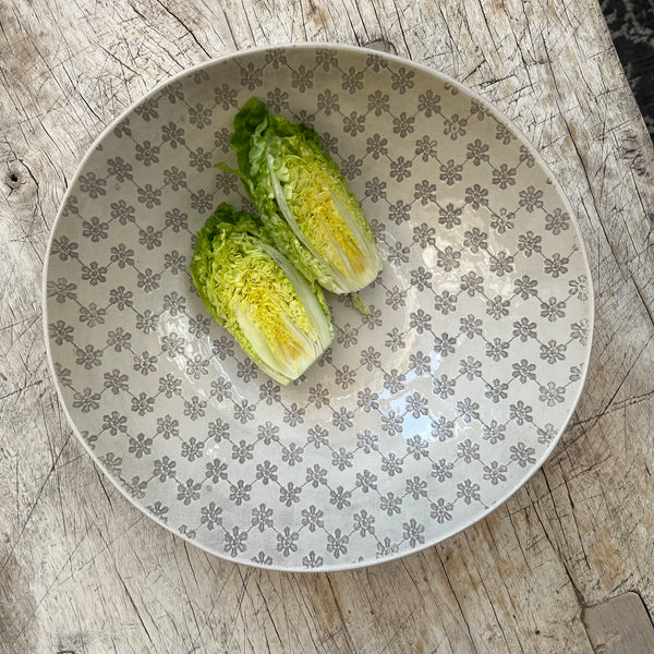 Wonki Ware Salad Bowl - Medium - Warm Grey Lace