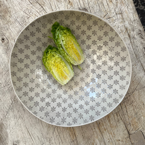 Wonki Ware Salad Bowl - Medium - Warm Grey Lace