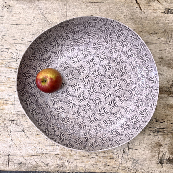 Wonkiware Large Pie Dish - Aubergine Lace