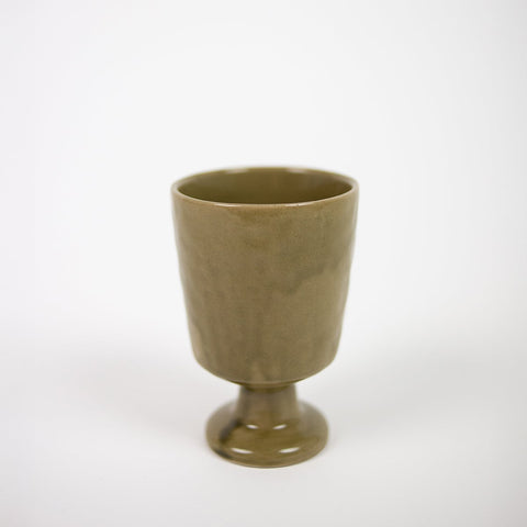 Kite Stoneware Footed Mug - Olive - Olssen and Jensen, Sweden