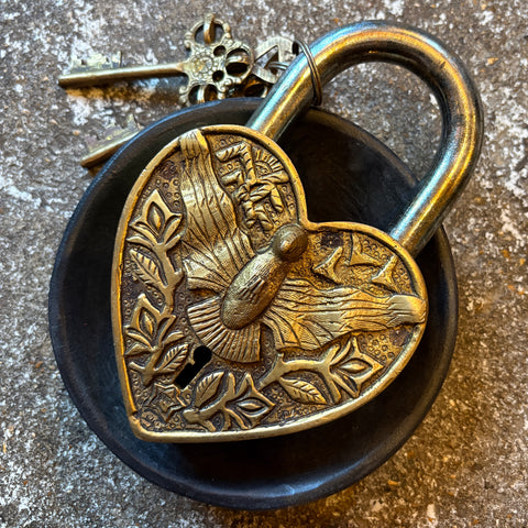 Large Brass Heart Padlock with Embossed Eagle - Boncoeurs