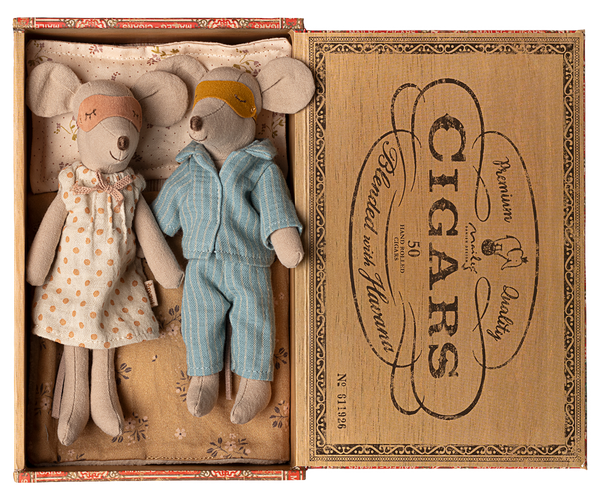 Maileg Mum and Dad Mice in a Cigar Box