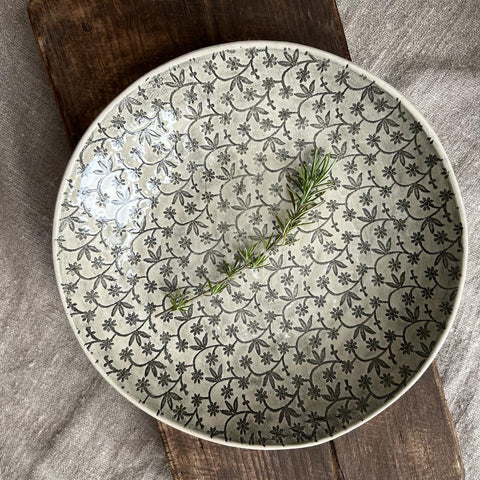 Wonkiware Medium Spaghetti Bowl - Charcoal Lace