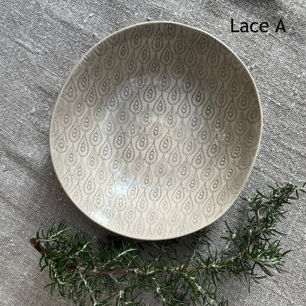 Wonki Ware Small Spaghetti Bowl - Warm Grey Lace