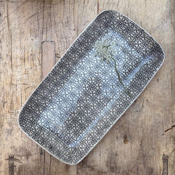 Wonki Ware Prawn Serving Dish - Large - Charcoal Lace