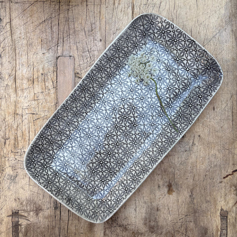 Wonki Ware Prawn Serving Dish - Large - Charcoal Lace