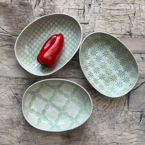Wonki Ware Sushi or Tapas Dish - Spearmint Lace