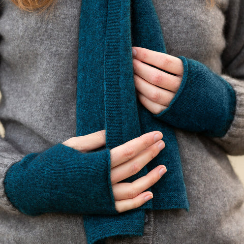 Noble Wilde Possum Merino Hand Warmers Tui