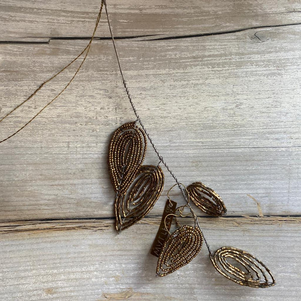 Hanging gold bead leaves decoration Walther & co 
