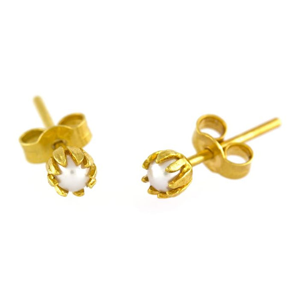 Chrysanthemum Bud Pearl Stud Earrings - Gold - Alex Monroe