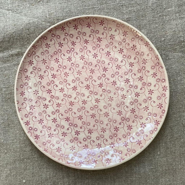 Wonki Ware Dinner Plate Pink Lace Pattern