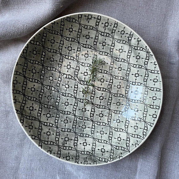 Wonkiware Large Spaghetti Bowl - Charcoal Lace Pattern