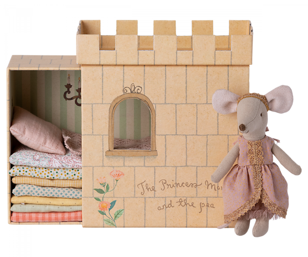 Maileg Denmark Princess and the Pea Playset